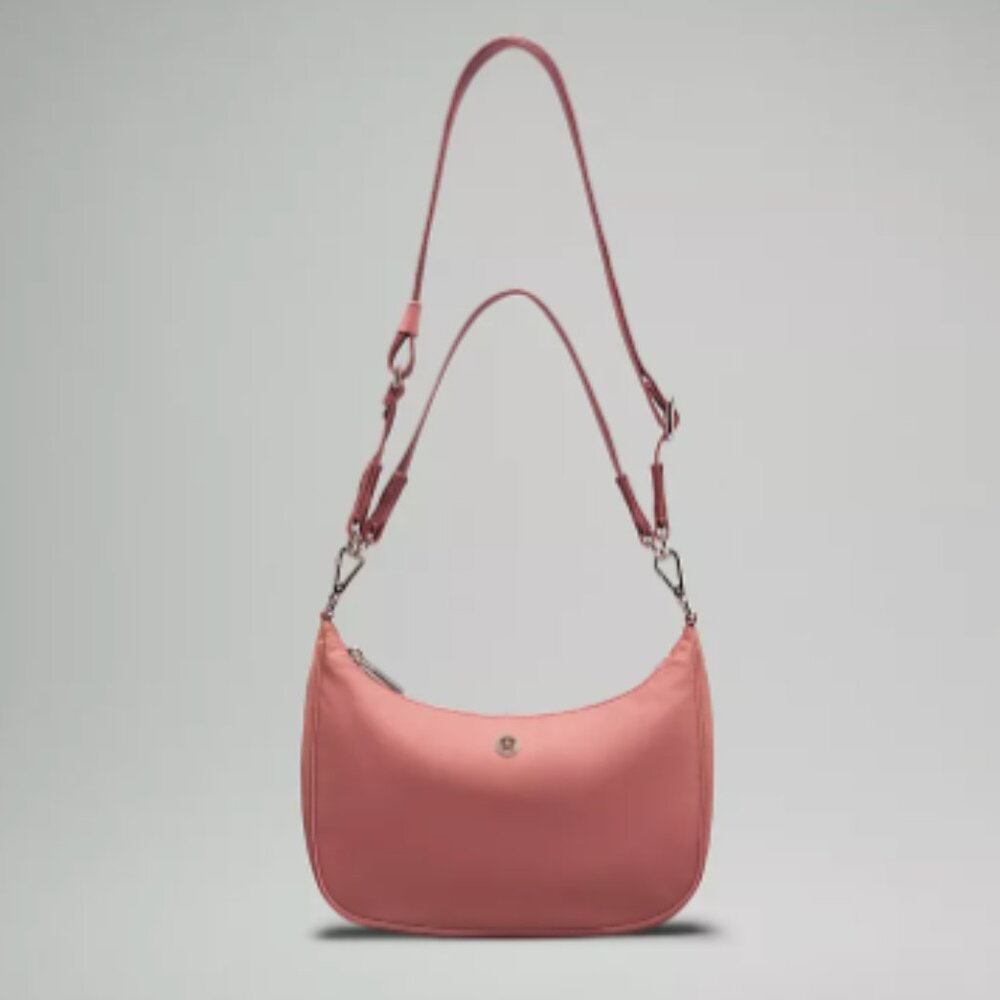 Lululemon NWT Adjustable Mini Shoulder Bag 3L